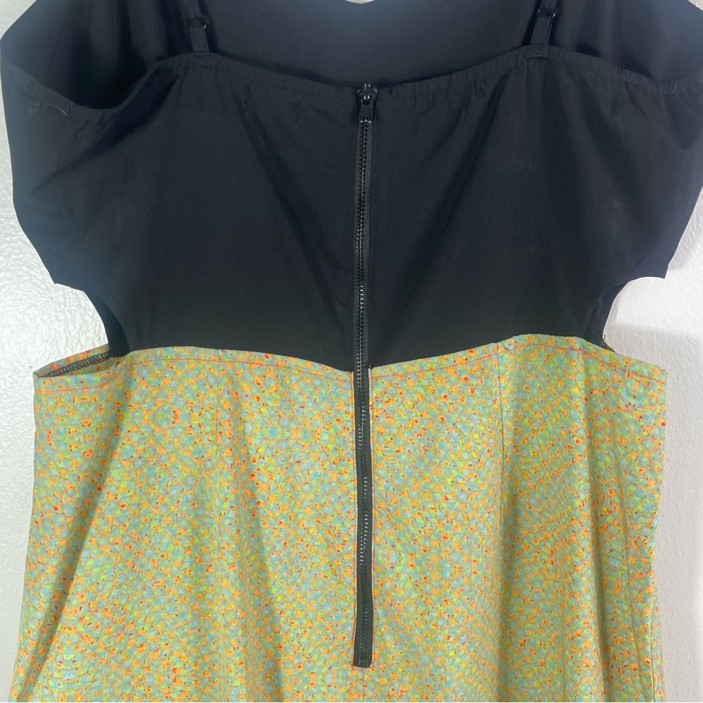 Hurley Maxi Dress with side cut outs - Picture 5 of 6